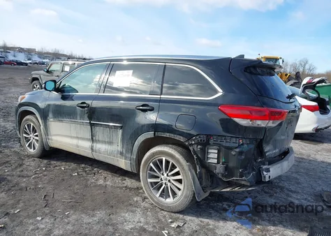 2017 Toyota Highlander Xle z USA, uszkodzony, nr VIN 5TDJZRFH8HS422800